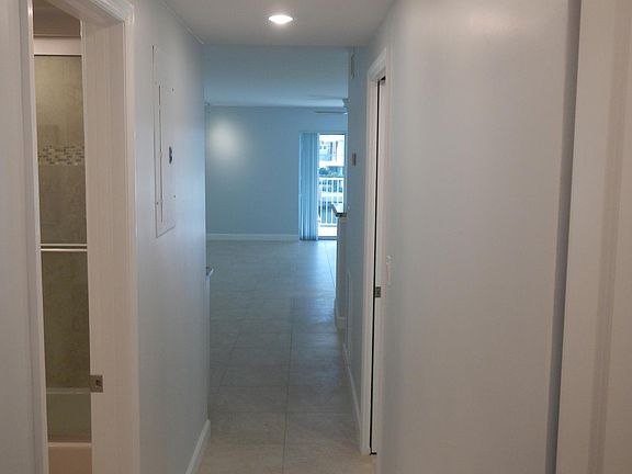 4th image of 53 Isle Of Venice Dr APT 201