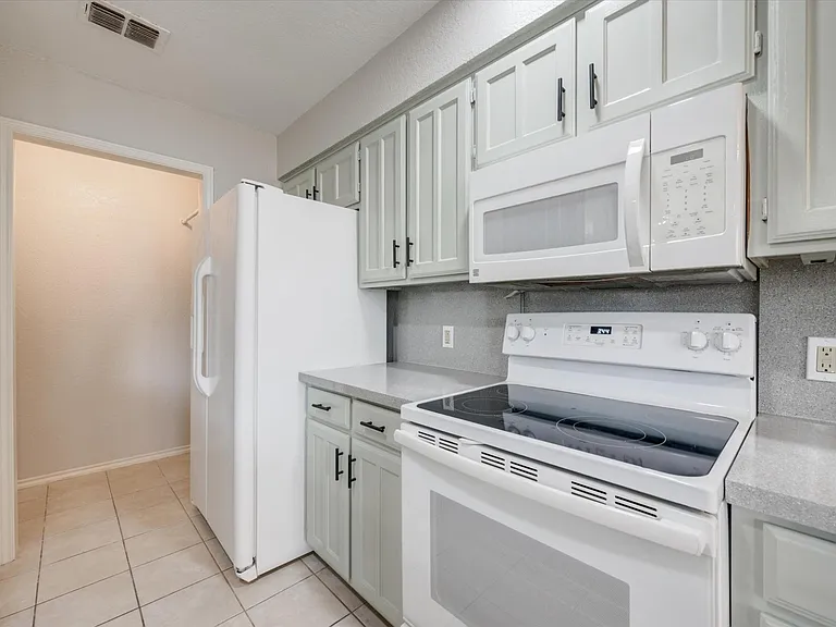 2319 Indigo Ln — Photo 12
