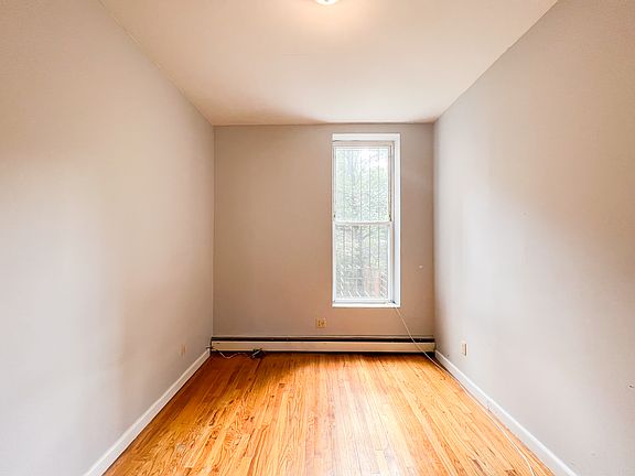 3rd image of 550 Saint Marks Ave APT 2