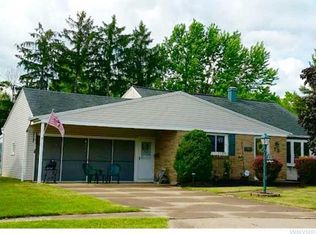 72 Chateau Ct, Depew, NY 14043