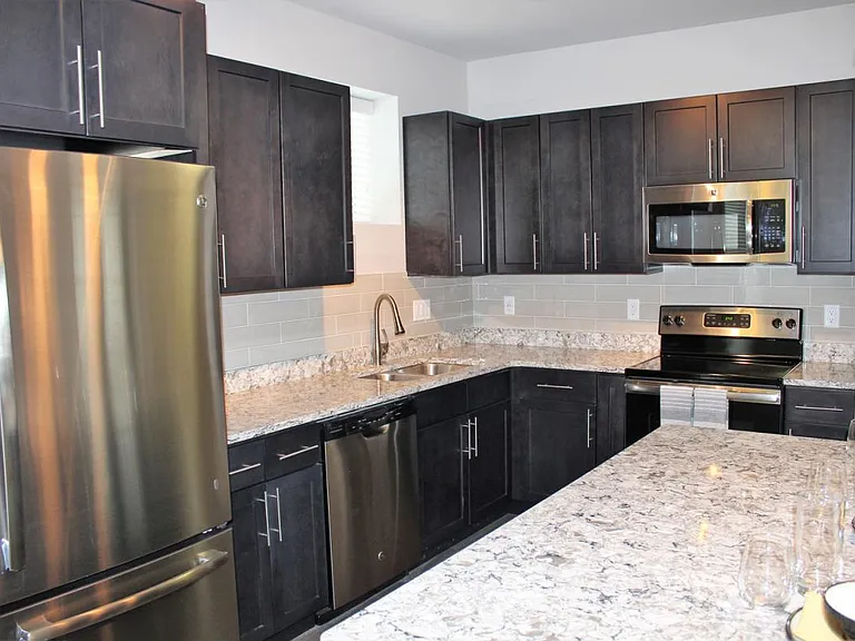 The Vue at Creve Coeur Apartments — Photo 136