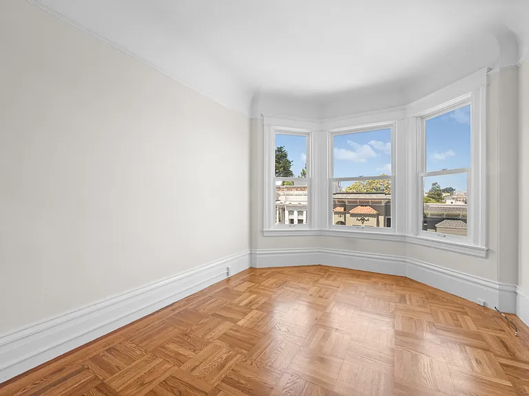 737 Waller St #737 — Photo 5