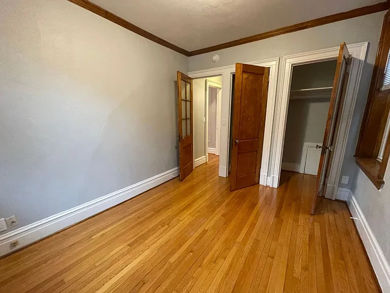 Spacious 1-Bedroom Apartment Across from Washington Park — Photo 12