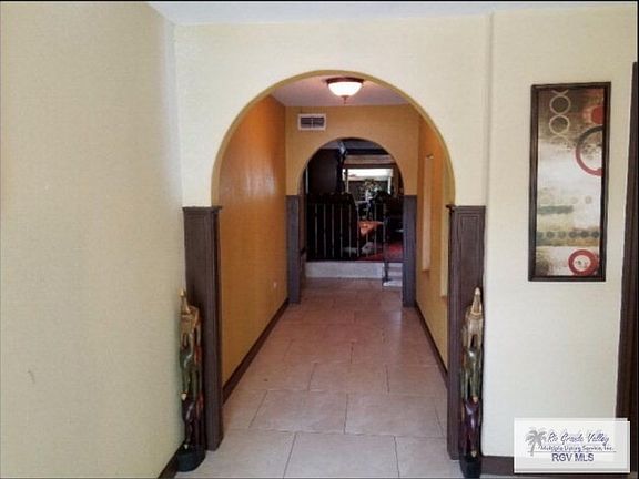 3rd image of 390 Fruitdale Dr