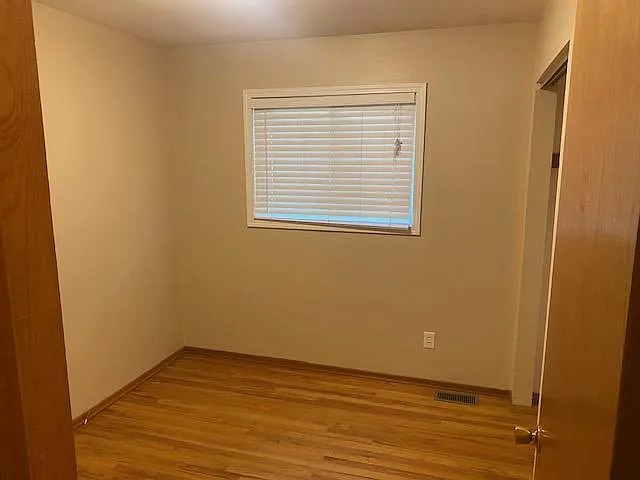 821 Evans Ave — Photo 12
