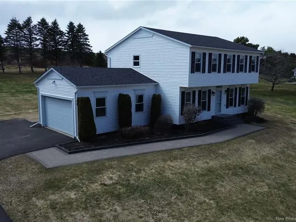 428 Riverview Dr, Florenceville Bristol, NB E7L 3M9