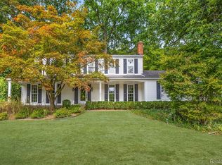727 Basswood Dr, Rochester Hills, MI