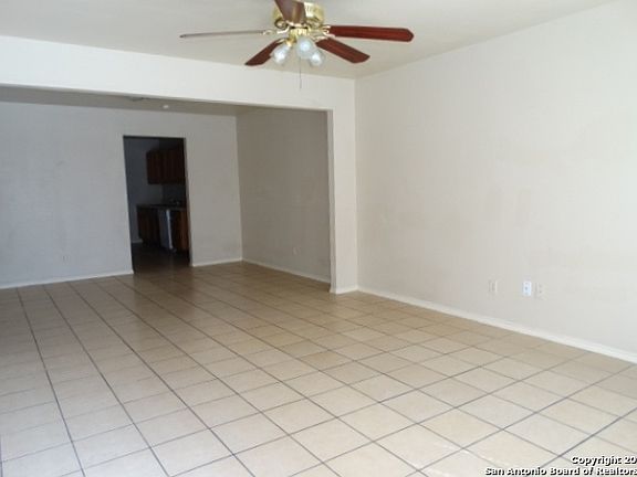 3rd image of 7554 Oak Chase