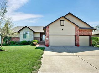 3214 N North Shore Blvd, Wichita, KS 67205