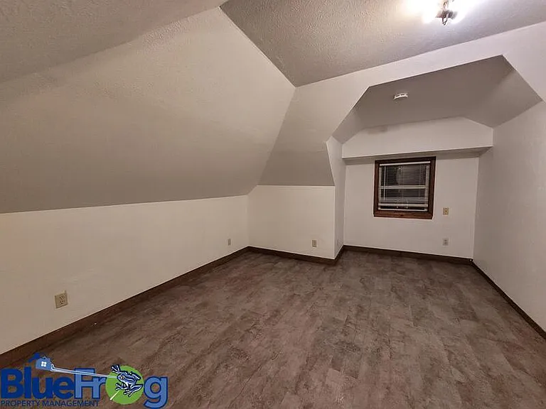 404 13th Ave — Photo 7