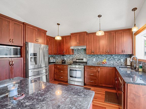 2nd image of 15108 Southwind Dr