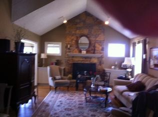 4082 SW Normandy Dr, Lees Summit, MO 64082