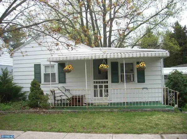 51 Terrill Ave, Hamilton, NJ 08619