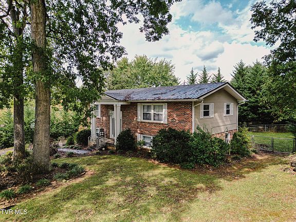5th image of 1403 Brentwood Dr