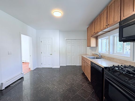 4th image of 8 Murdock Ave APT 1