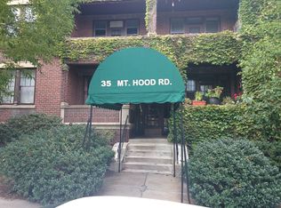 35 Mount Hood Rd APT 11, Brighton, MA 02135