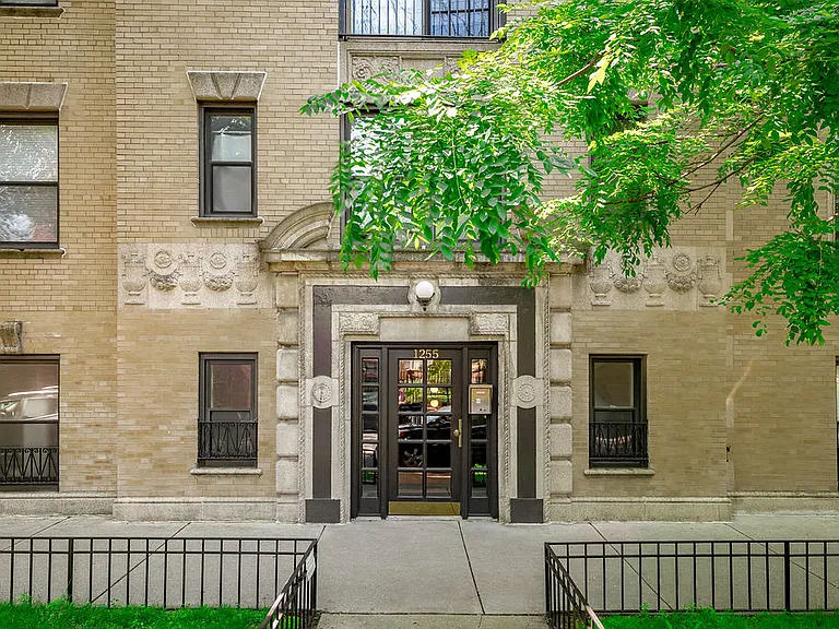1255 W. Bryn Mawr Ave. — Photo 2