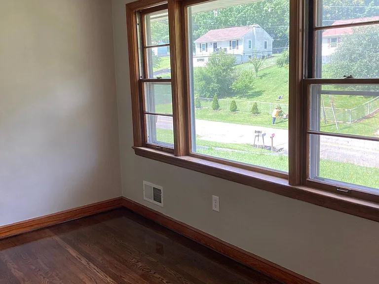 3402 Manassas Dr — Photo 1