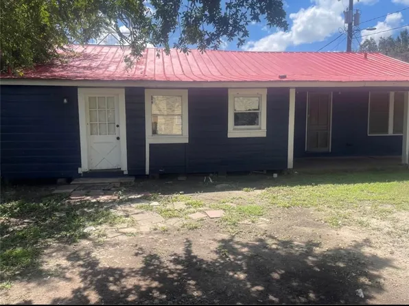 602 E 4th St, Alice, TX 78332