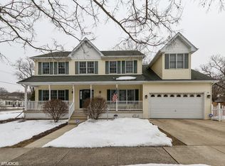 711 S Lincoln Ave, Lombard, IL 60148