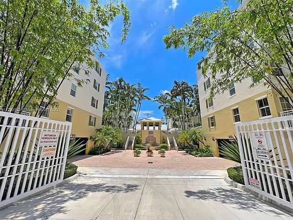 3rd image of 7558 SW 102nd St #115