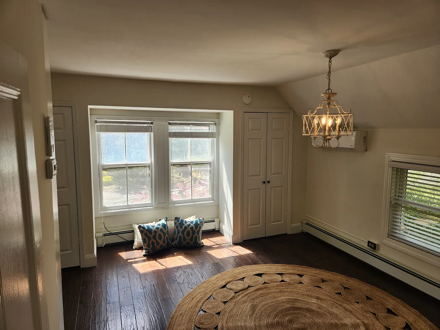 1 bed, 900 sqft, $3,600 — Photo 4
