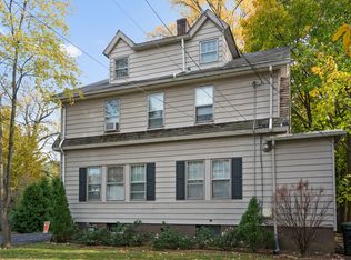 210 Hampton St, Cranford, NJ 07016