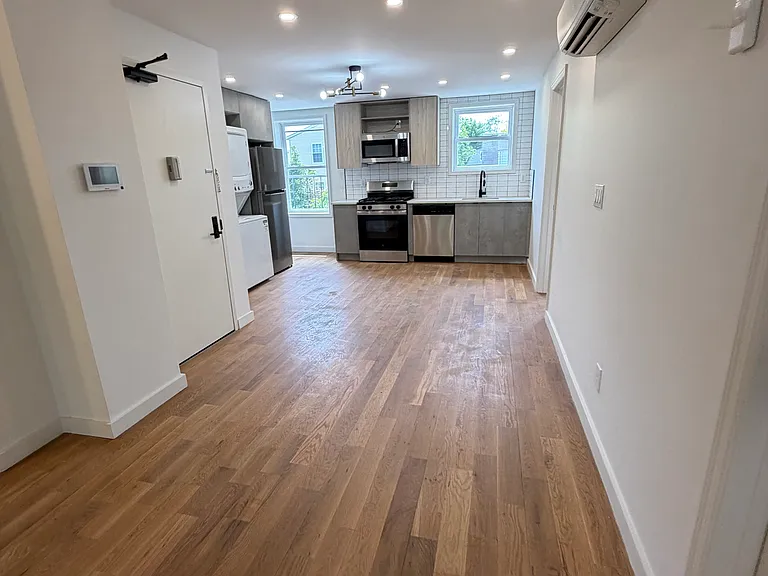 100 Chestnut St #6 — Photo 2