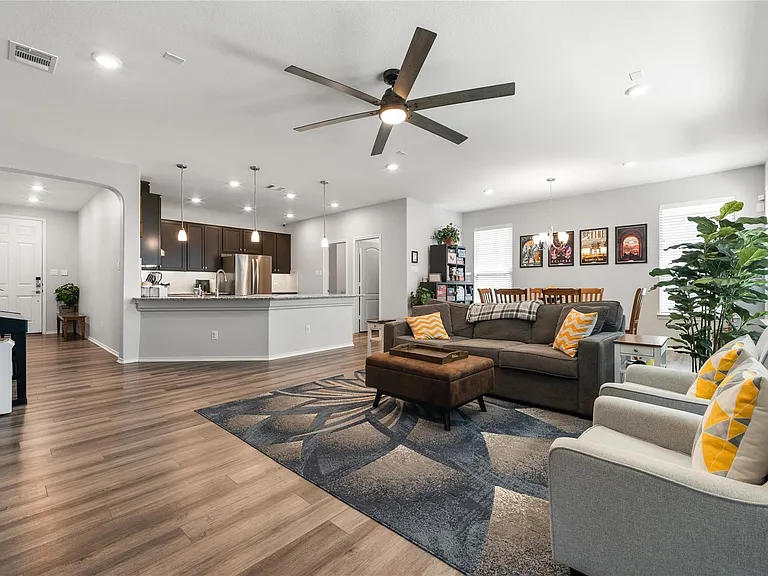 13921 Abraham Lincoln St — Photo 10