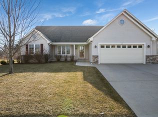 1397 E Wild Ginger Way, Oak Creek, WI 53154