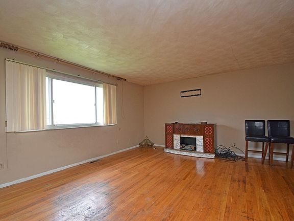 4th image of 1414 Blairwood Ave