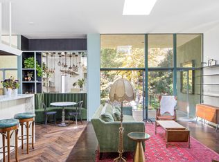 2061 Nichols Canyon Rd, Los Angeles, CA 90046