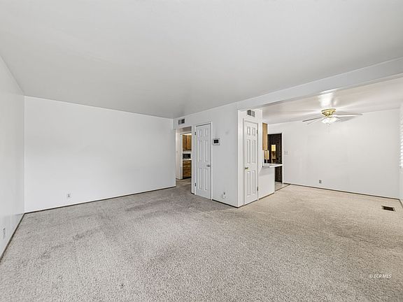 4th image of 378 Willow St