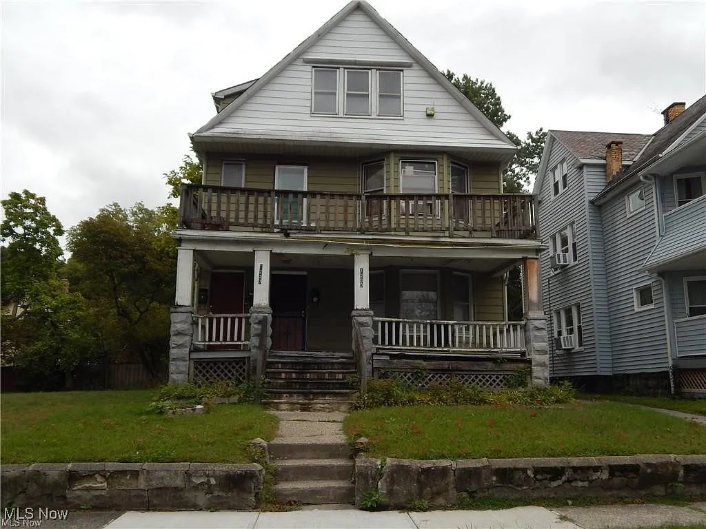 1237 Rozelle Ave photo 1