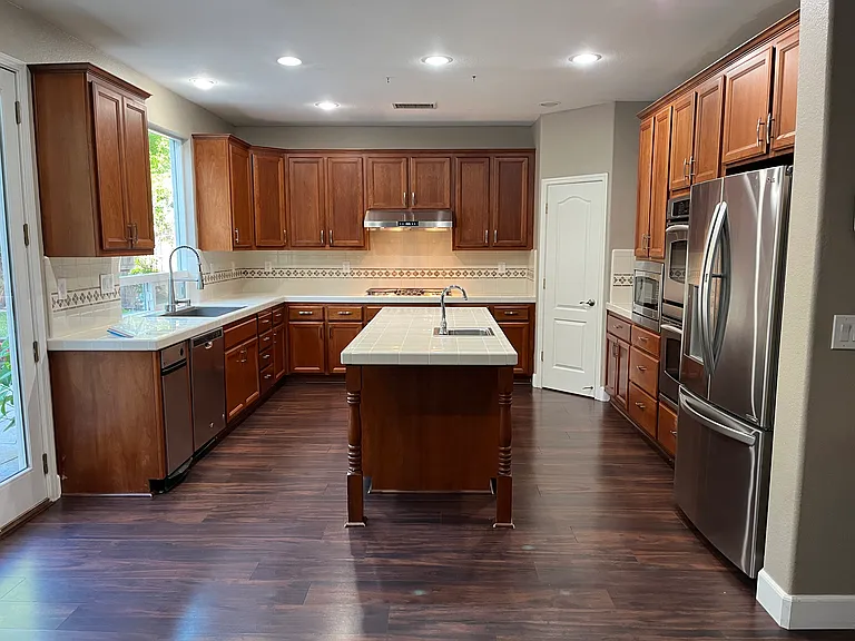 3054 Pescara Pl — Photo 5