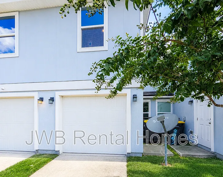 8441 McGirts Village Ln — Photo 13