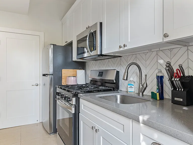 1035 Felder St — Photo 27
