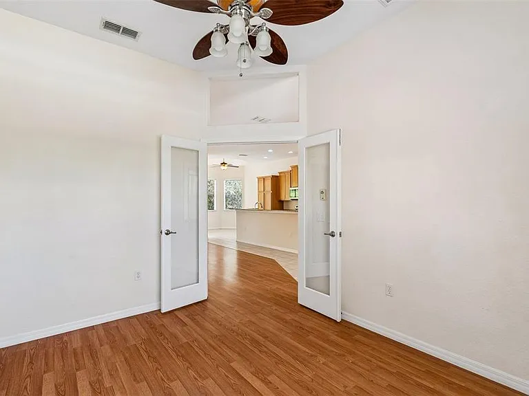 37 Greenpark Blvd — Photo 13