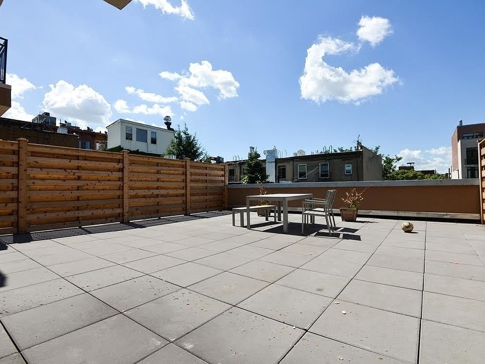 1st image of 154 N 7th St #26