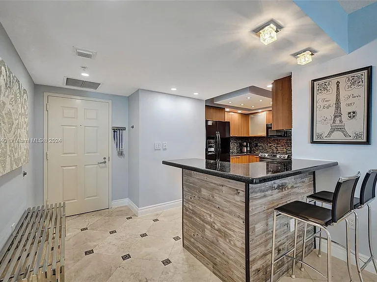 16699 Collins Ave #4106 — Photo 7