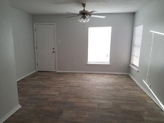 2nd image of 108 N Las Vegas Trl
