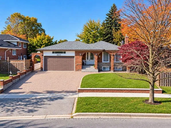 42 Berkham Rd, Toronto, ON M1H 2T4