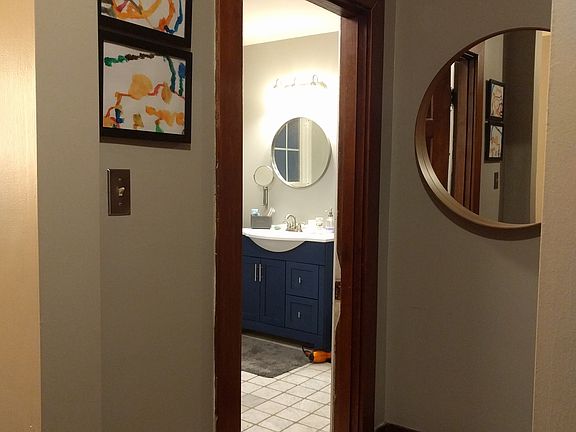 3rd image of 36 S Plum St