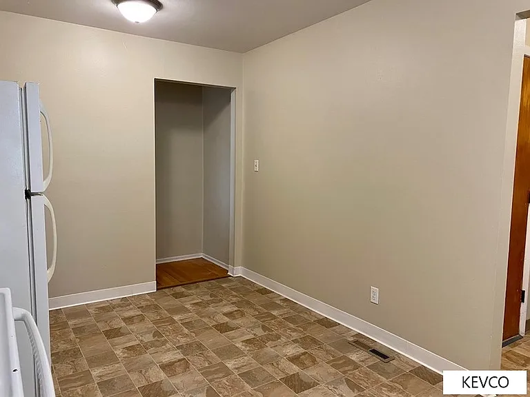 2413 Clearview Ave — Photo 14