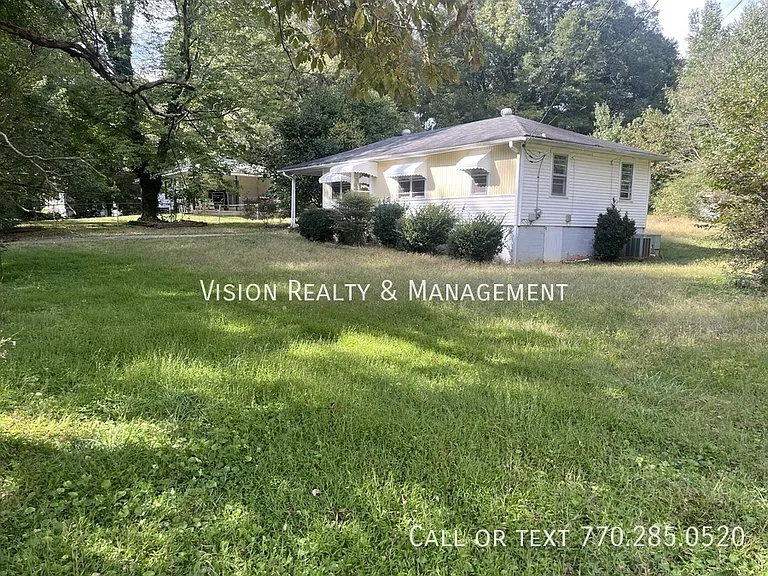 1148 Center St SW — Photo 45