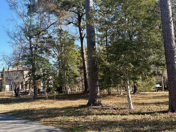 100 Oak Outlook Way N, Carolina Beach, NC 28428