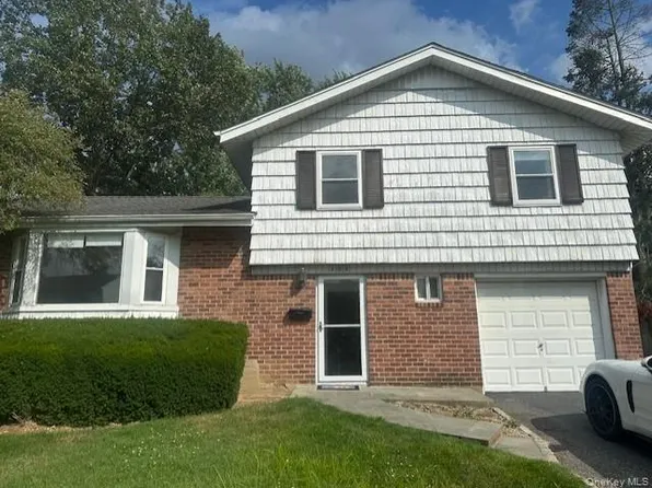 103 Wayne St, Jericho, NY 11753