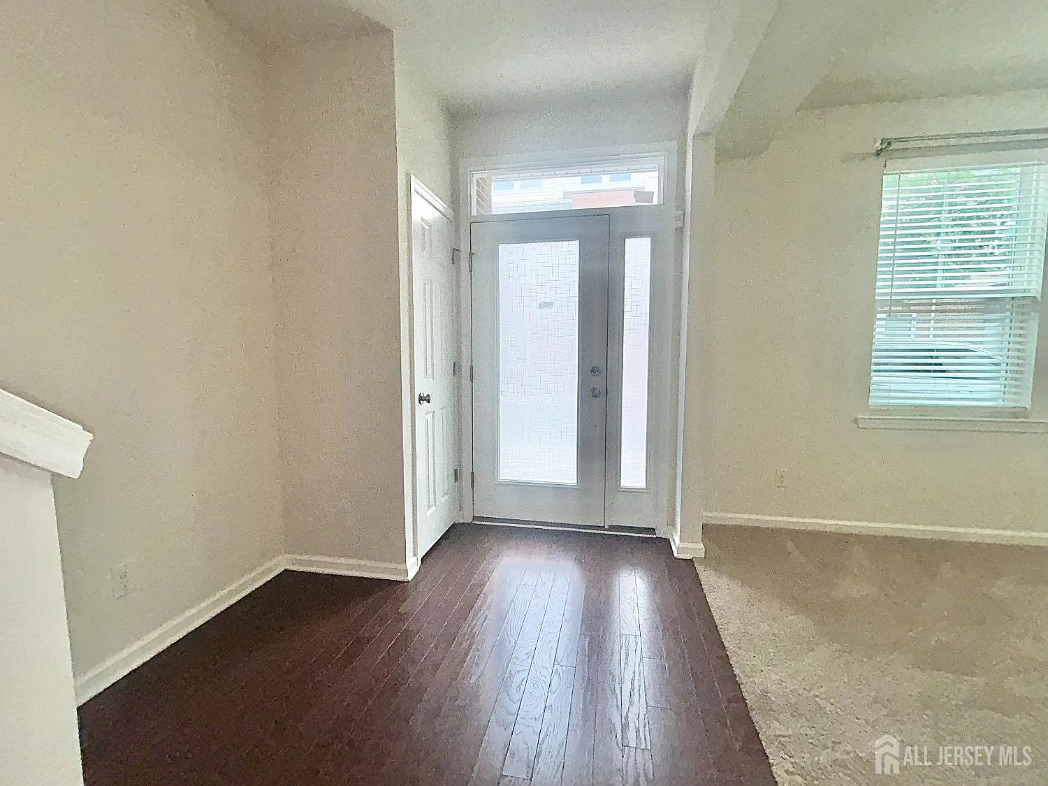 3 bed, 2.5 bath, 2240 sqft, $3,500 — Photo 3