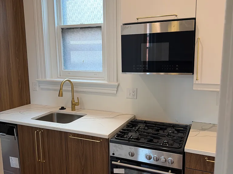 2312 Grove Ave #3 — Photo 3