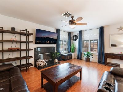 944 Angel Star Ln, Las Vegas, NV, 89145